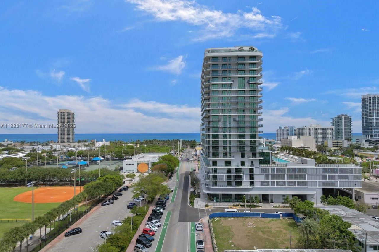 580 72nd Street, Unit 1713, Miami Beach, FL 33141 Photo