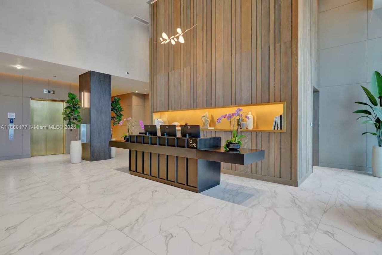 580 72nd Street, Unit 1713, Miami Beach, FL 33141 Photo