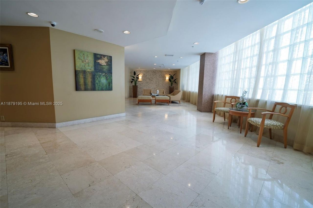 6767 Collins Ave, Unit 401, Miami Beach, FL 33141 Photo