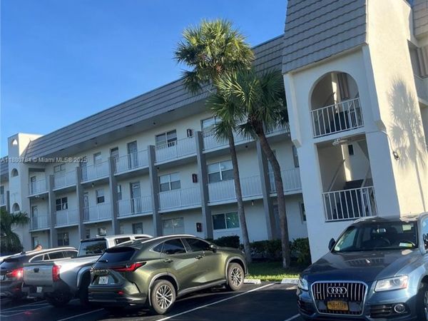 8280 Sunrise Lakes Blvd, Unit 301, Sunrise, FL 33322