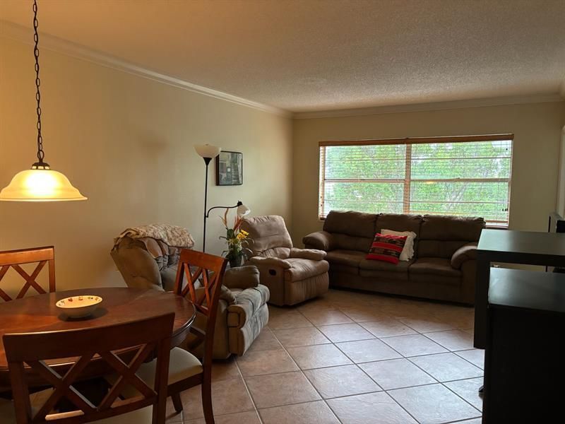 5000 NW 36th Street, Unit 606, Lauderdale Lakes, FL 33319 Photo