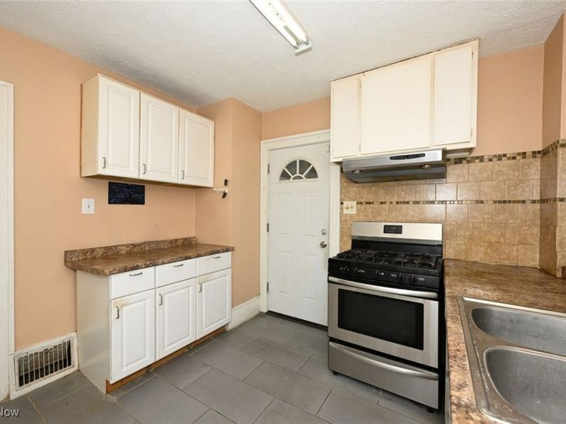 1345 Bellows Street, Akron, OH 44301 Photo 13