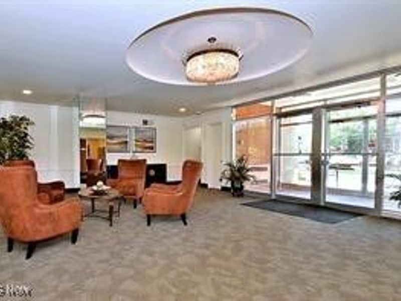 18975 Van Aken Boulevard, Unit 407, Shaker Heights, OH 44122 Photo 14