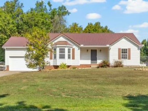 2894 Sweethome Rd, Chapmansboro, TN 37035