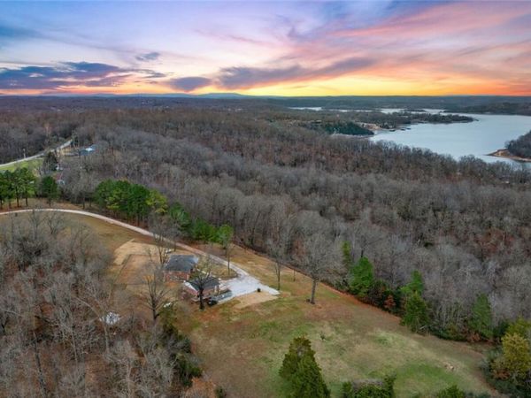 11250 Ervin Mcgarrah Road, Lowell, AR 72745