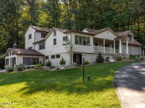 5 SHORT Lane, Sugarloaf, PA 18249