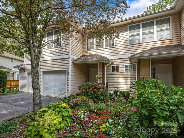 83 Farm Lane, Mills River, NC 28759