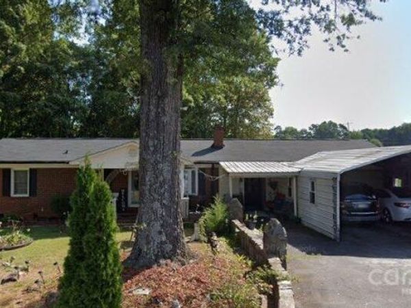 202 Newbold Street, Lincolnton, NC 28092
