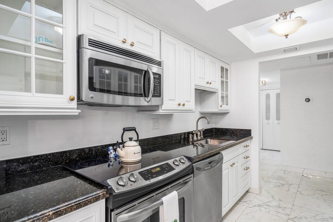 350 S Ocean Boulevard, Unit 201, Palm Beach, FL 33480 Photo