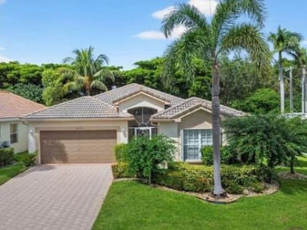10299 Utopia Circle W, Boynton Beach, FL 33437