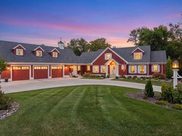 3698 Woodland Cove Parkway, Minnetrista, MN 55331