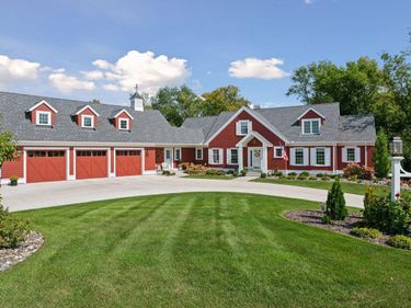 3698 Woodland Cove Parkway, Minnetrista, MN 55331