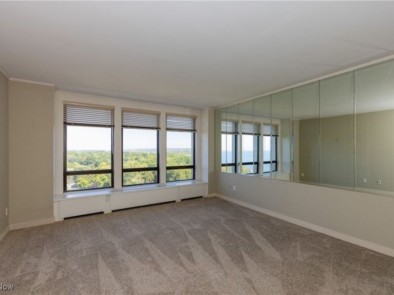 1 Bratenahl Place, Unit 1411, Bratenahl, OH 44108 Photo 25