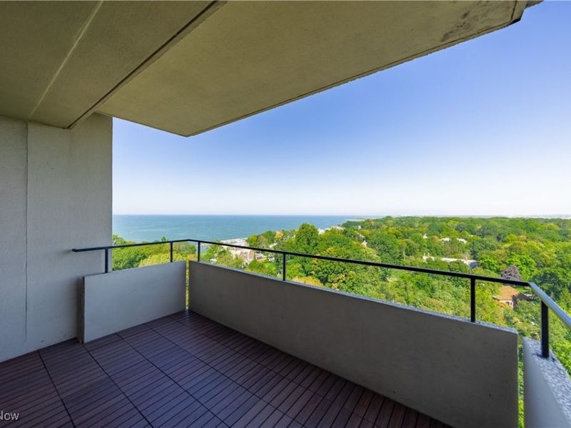 1 Bratenahl Place, Unit 1411, Bratenahl, OH 44108 Photo 33