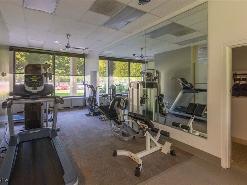 1 Bratenahl Place, Unit 1411, Bratenahl, OH 44108 Photo 38