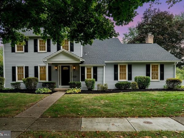 5221 MEADOWBROOK DRIVE, MECHANICSBURG, PA 17050