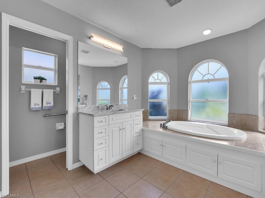 1506 NW 26th Pl, Cape Coral, FL 33993 Photo