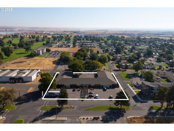 505 WILLAMETTE ST, Umatilla, OR 97882