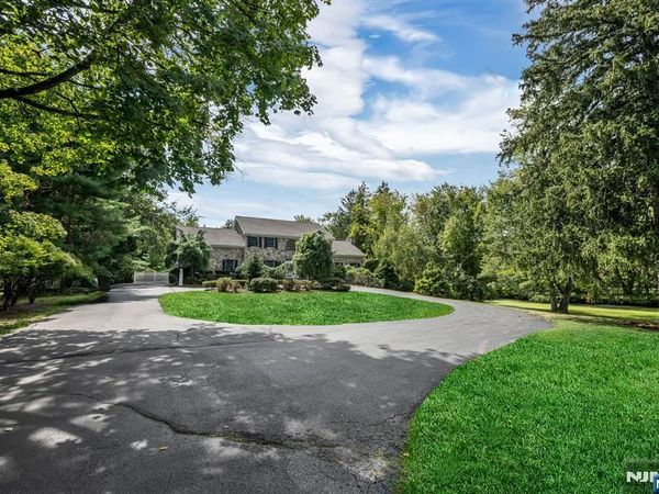 193 Pulis Avenue, FRANKLIN LAKES, NJ 07417