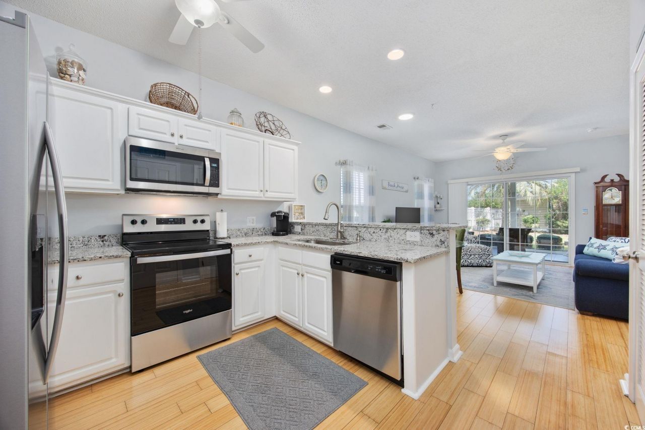 2000 Cross Gate Blvd. Photo 4