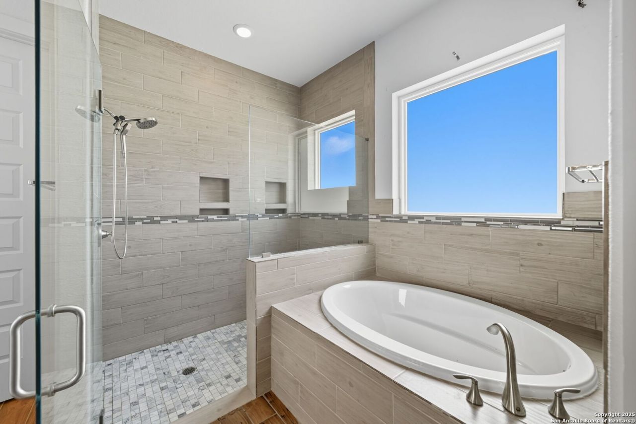 3172 N Interstate 35, Natalia, TX 78059 Main Photo