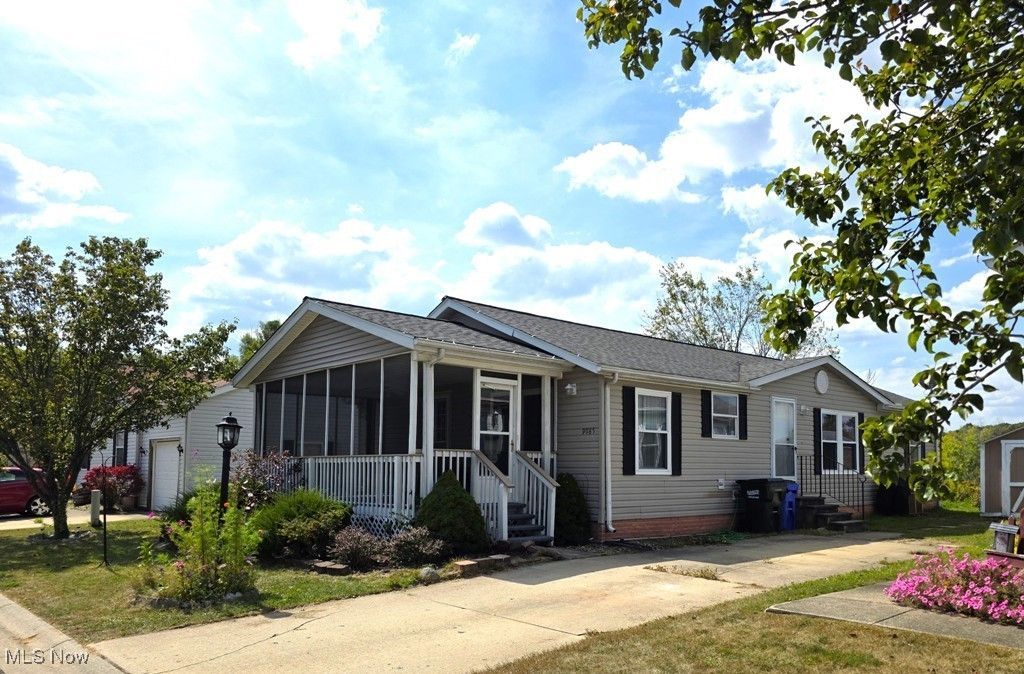 9085 Sandpiper Drive, Streetsboro, OH 44241 Main Photo