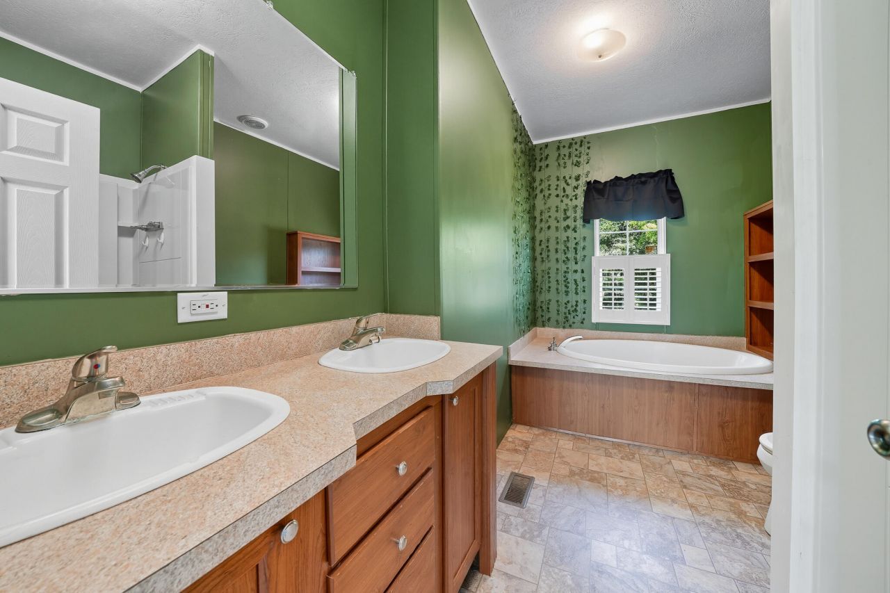 2290 Bethera Road Photo 18