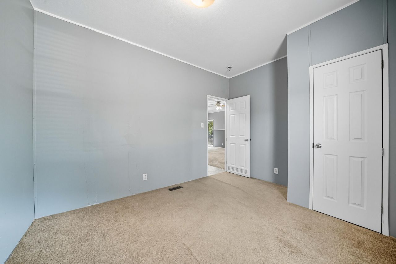 2290 Bethera Road Photo 24