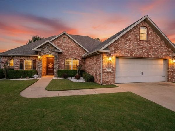 1041 Harvest Street, Centerton, AR 72719