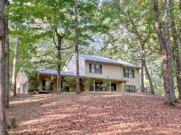 261 Bunkerhill Rd, Columbus, MS 39705