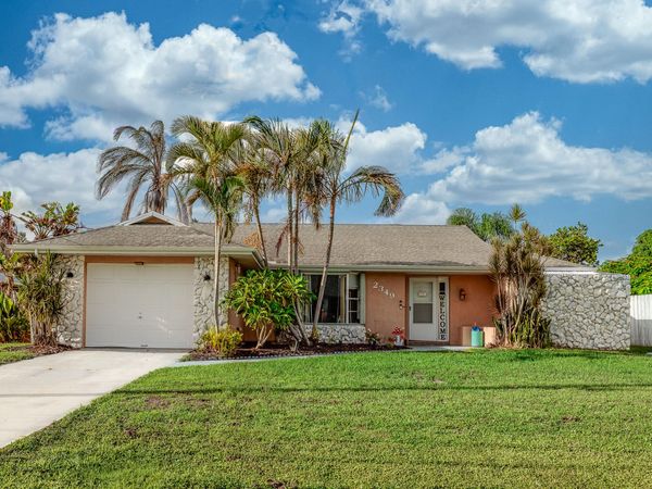 2349 SE Avalon Road, Port St. Lucie, FL 34952