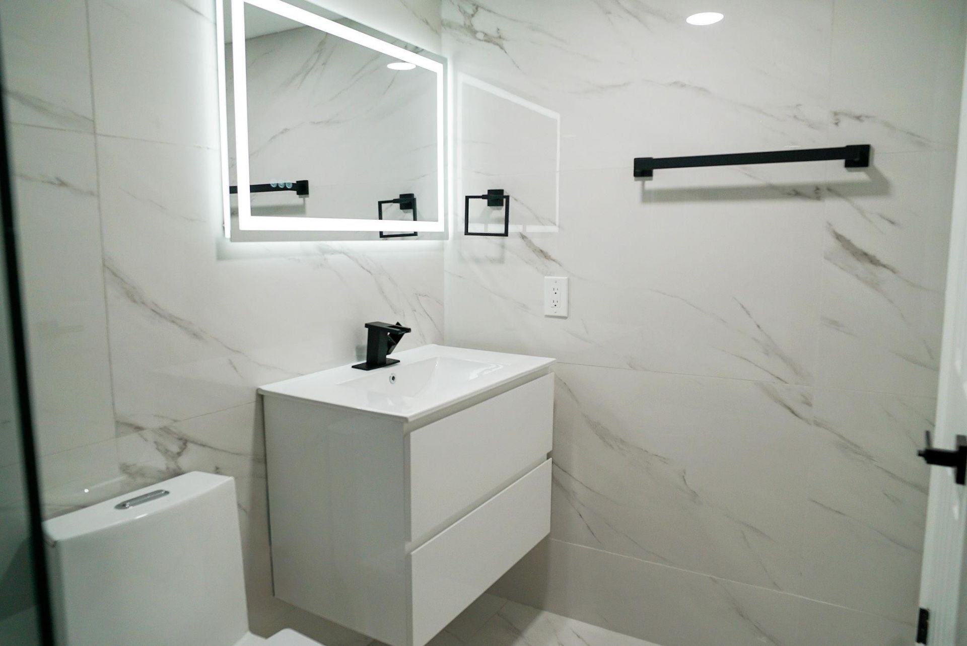 2780 N Pine Island Road, Unit 211, Sunrise, FL 33322 Photo