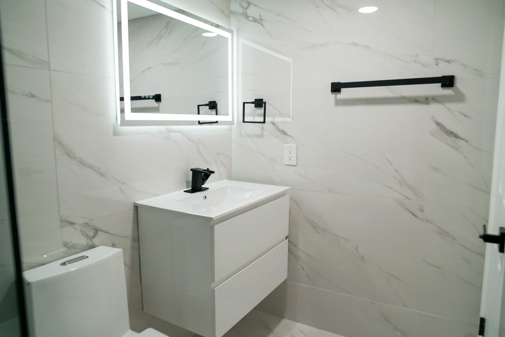 2780 N Pine Island Road, Unit 211, Sunrise, FL 33322 Photo