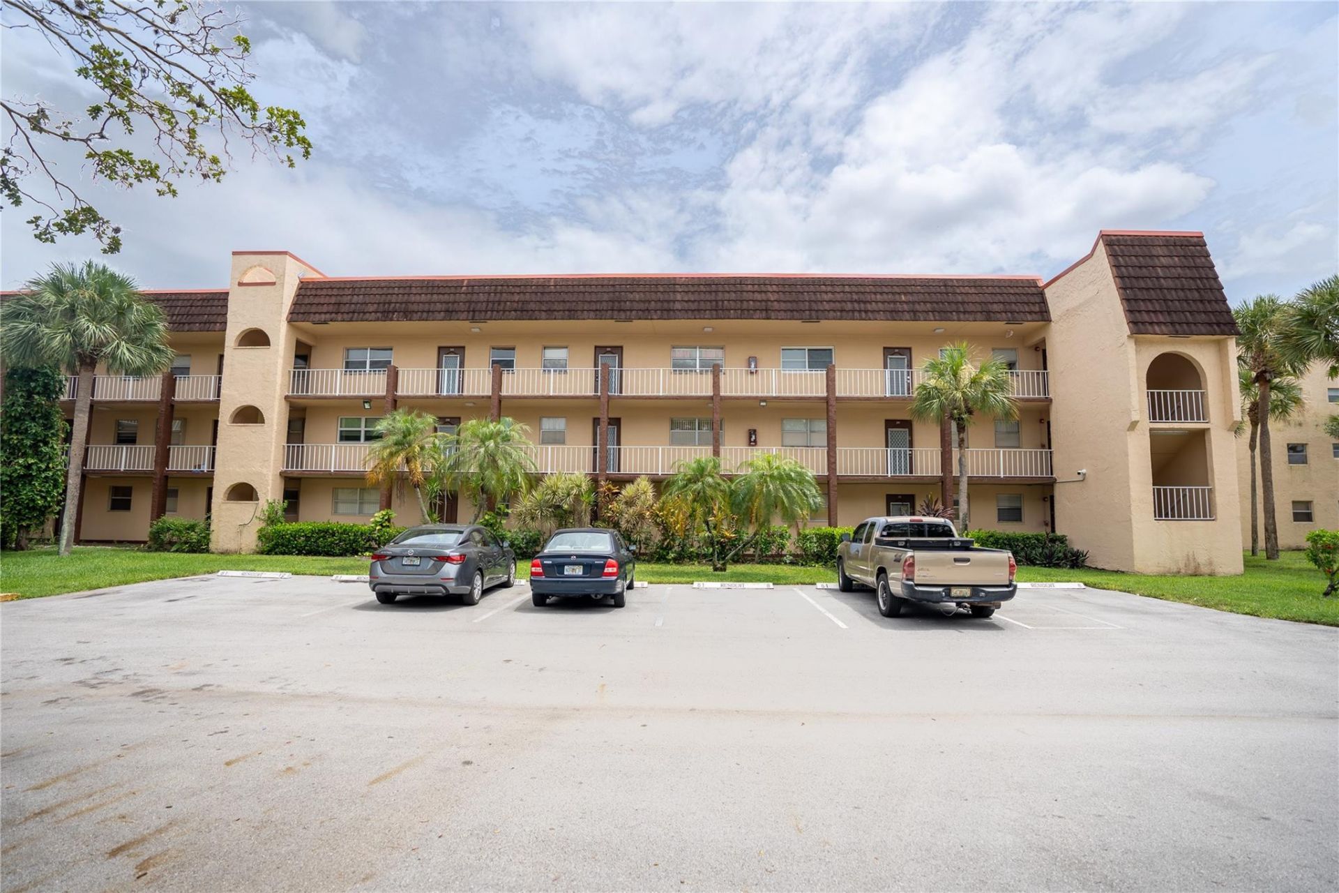 2780 N Pine Island Road, Unit 211, Sunrise, FL 33322 Photo