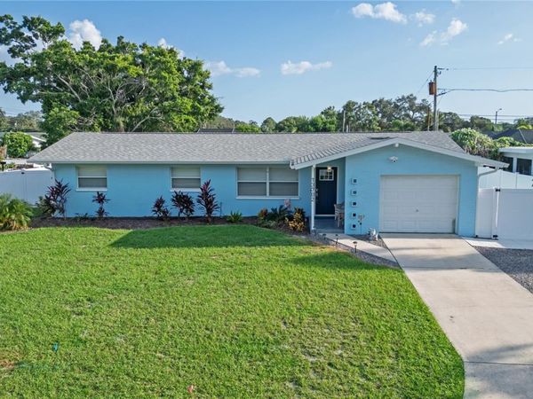 13702 MARTINIQUE DRIVE, SEMINOLE, FL 33776