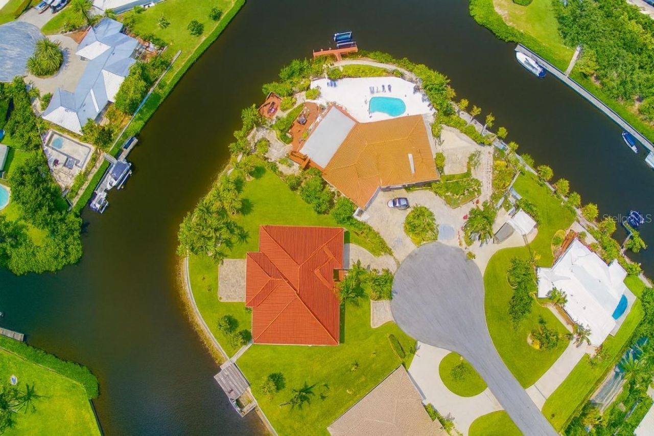 135 Tina Island Drive, Osprey, FL 34229 Photo