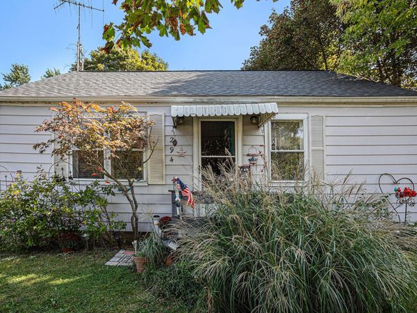 294 N 20th Street, Springfield, MI 49037