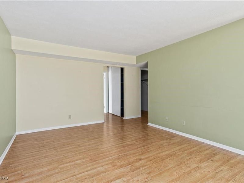 6270 Greenwood, Unit 402, Northfield, OH 44067 Photo 8