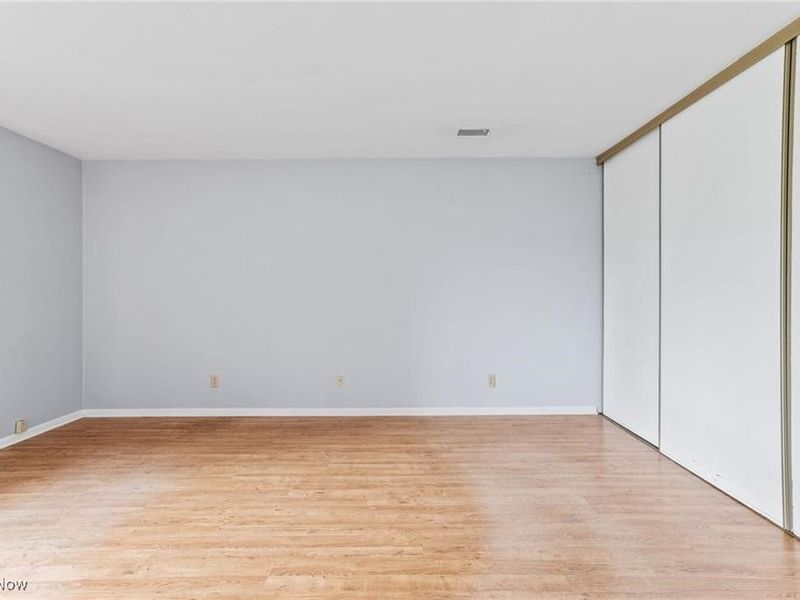 6270 Greenwood, Unit 402, Northfield, OH 44067 Photo 9