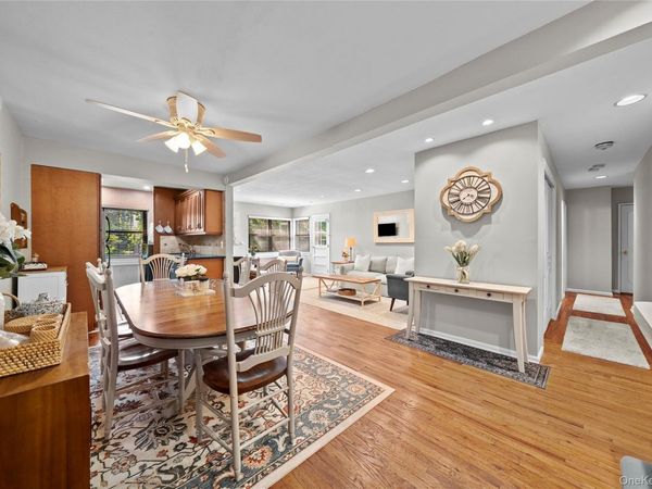 1195 East Broadway, Unit L23, Hewlett, NY 11557