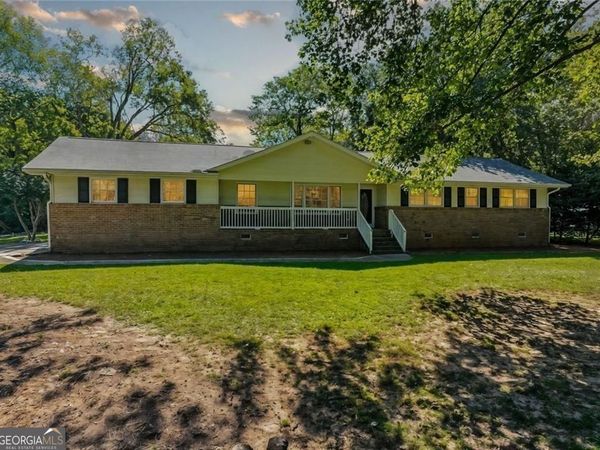 2148 Santa Fe Trail SW, Snellville, GA 30078