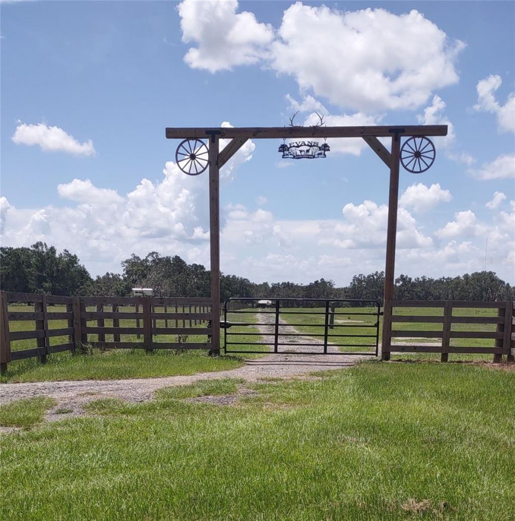 30500 34th Avenue E, Myakka City, FL 34251 Photo