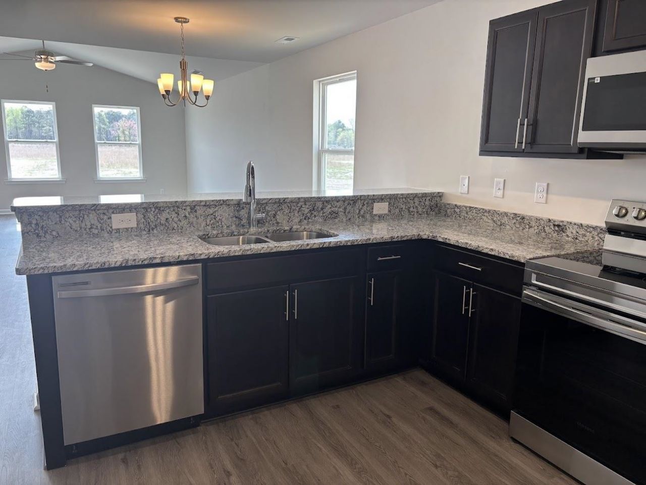 1118 Oscar Rd. Photo 4