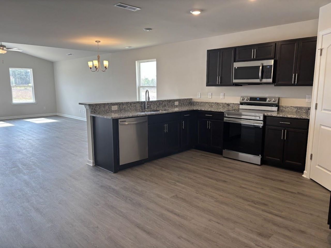 1118 Oscar Rd. Photo 6