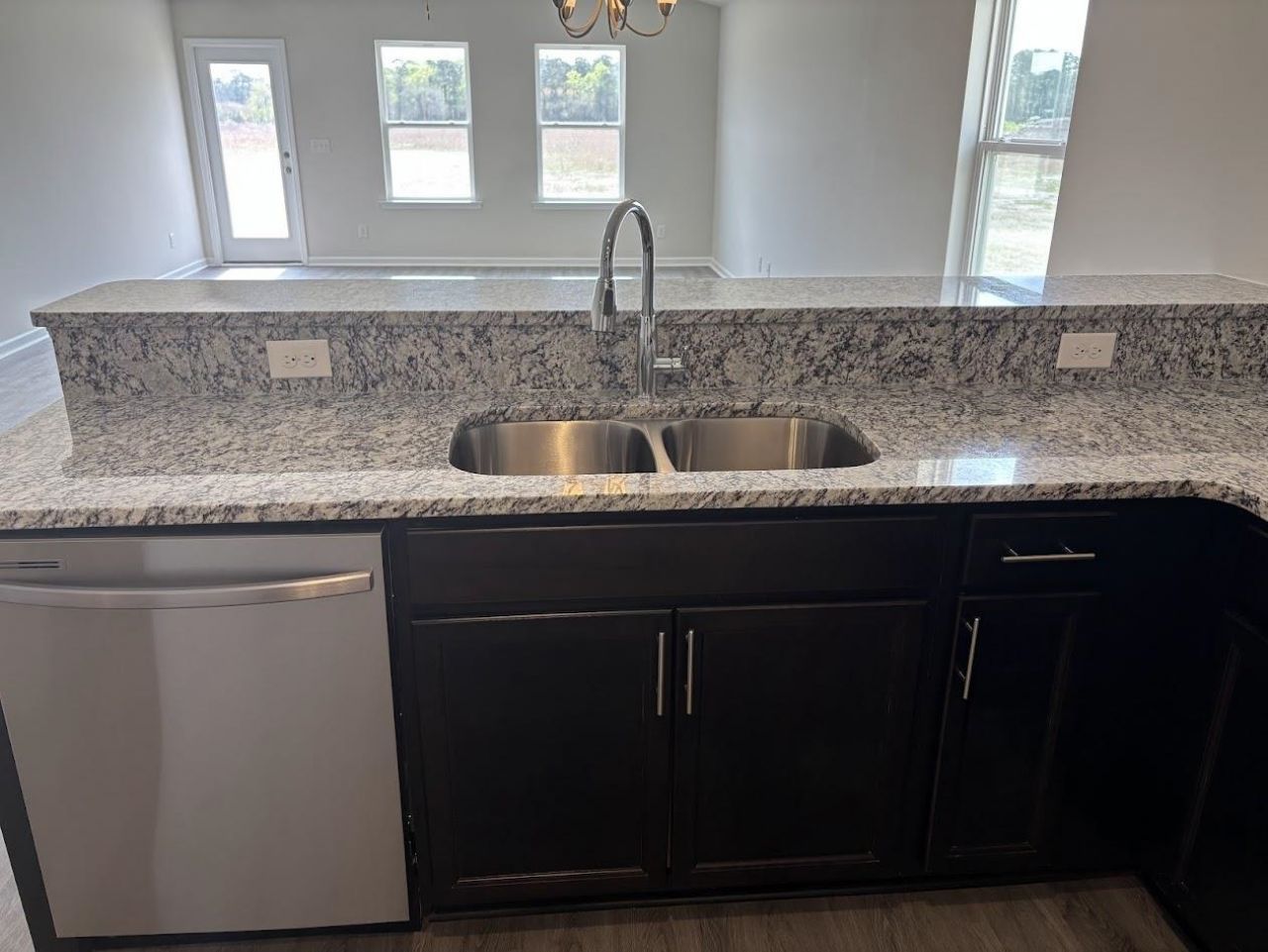 1118 Oscar Rd. Photo 7