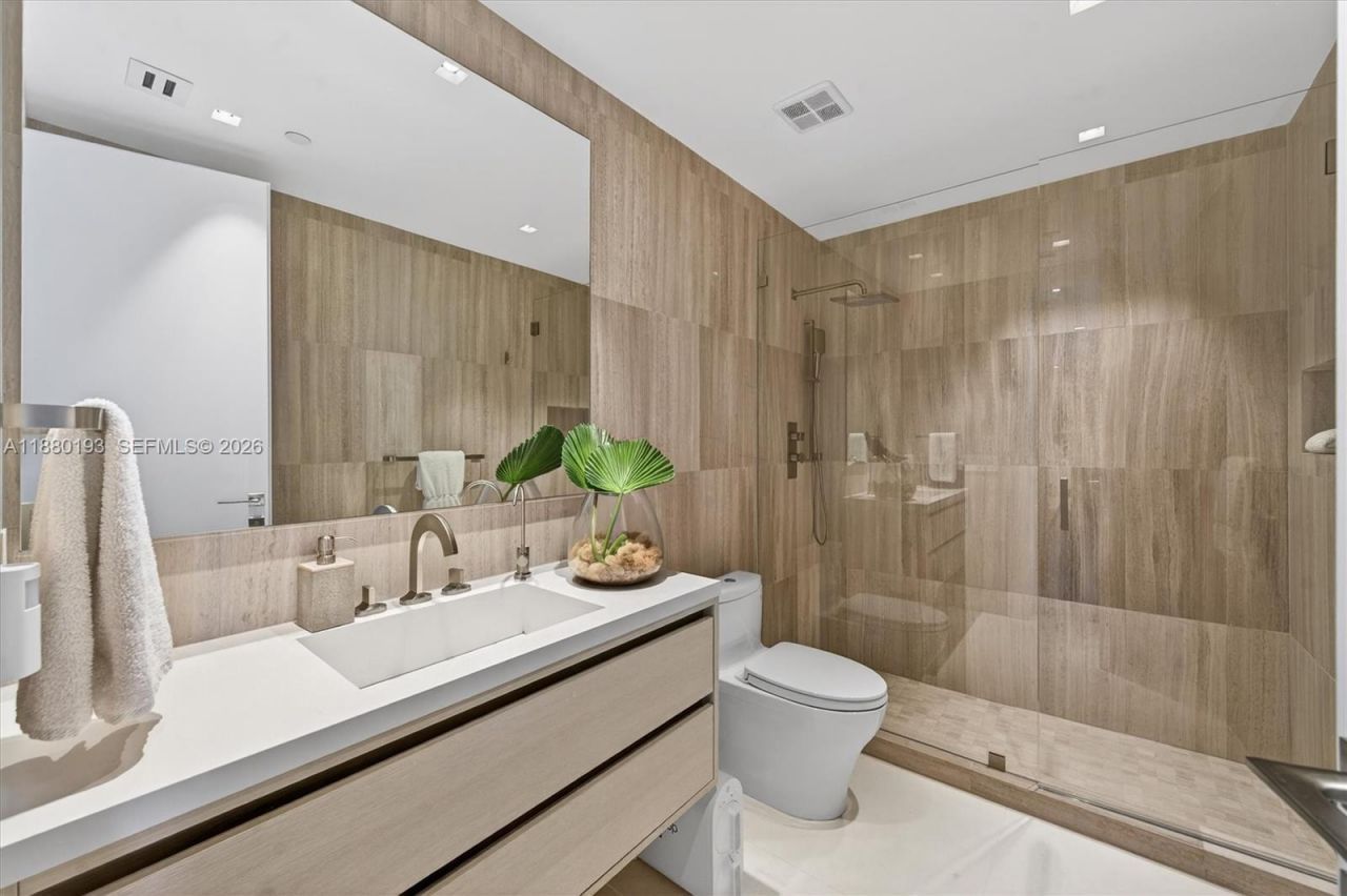 5959 Collins Ave, Unit 1804 / 180, Miami Beach, FL 33140 Photo