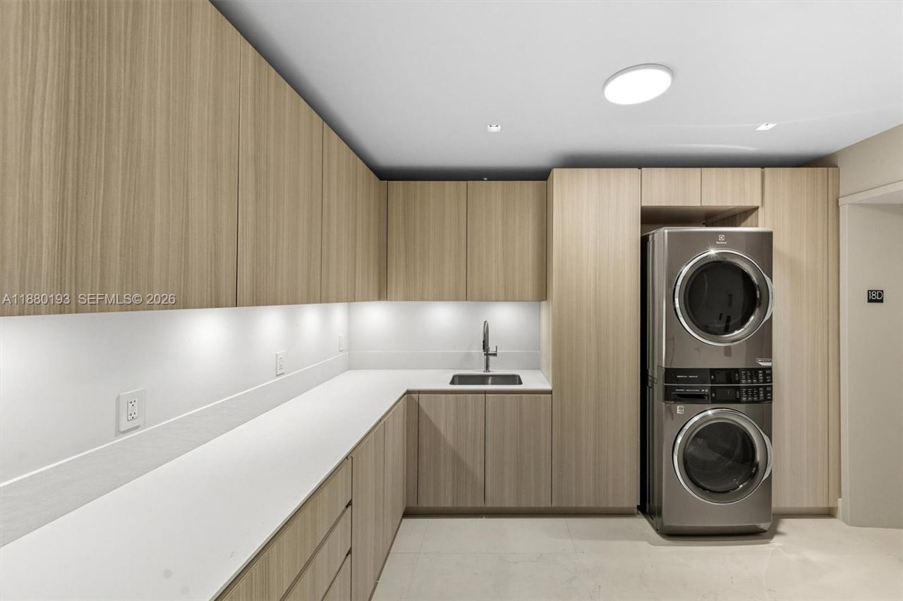 5959 Collins Ave, Unit 1804 / 180, Miami Beach, FL 33140 Photo