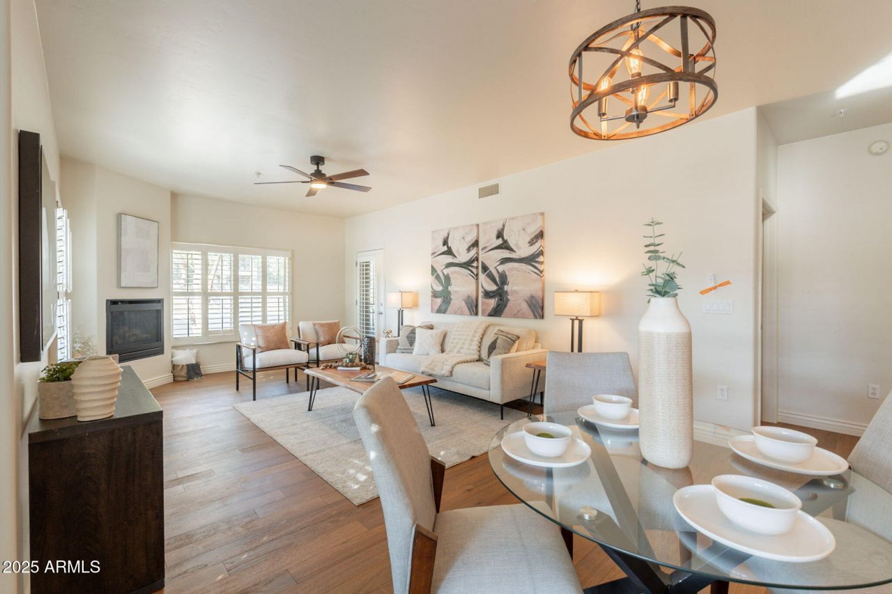 5450 E DEER VALLEY Drive Phoenix, AZ 85054