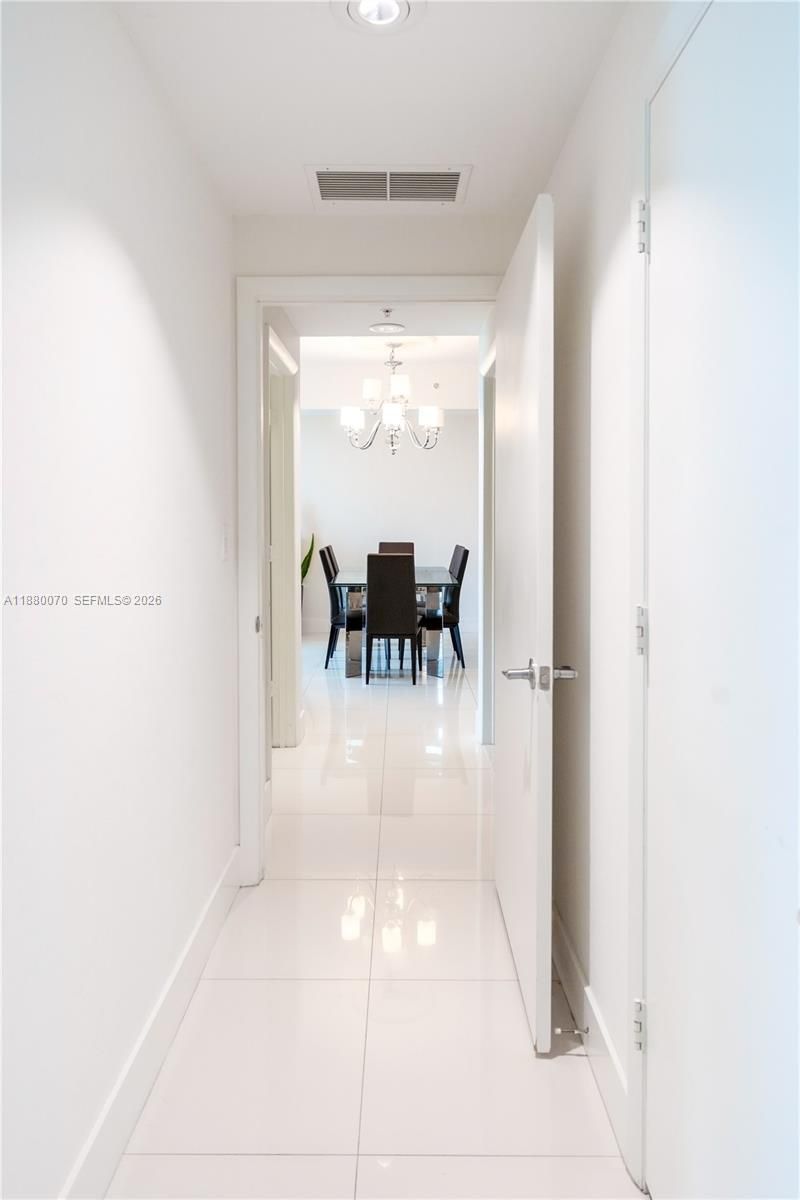 253 NE 2nd St, Unit 903, Miami, FL 33132 Photo