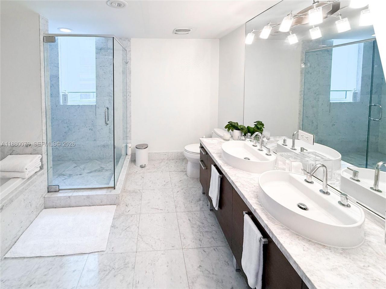 253 NE 2nd St, Unit 903, Miami, FL 33132 Photo